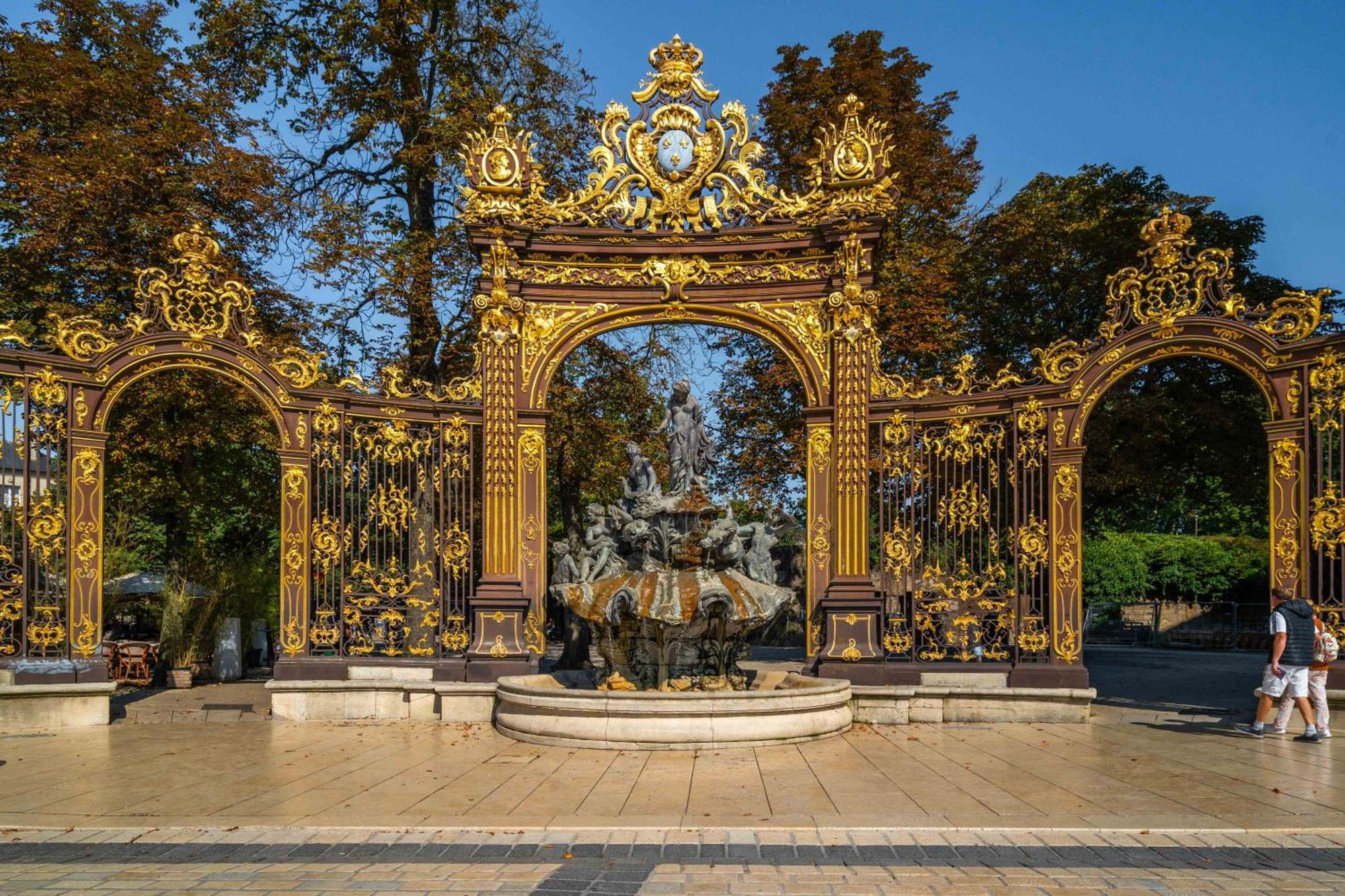 Le Grand Amerval Nancy Luaran gambar